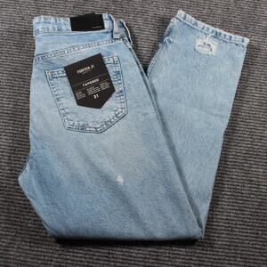 NWT Forever 21 Men’s Distressed Tapered Jeans Size 31 Light Wash Ripped